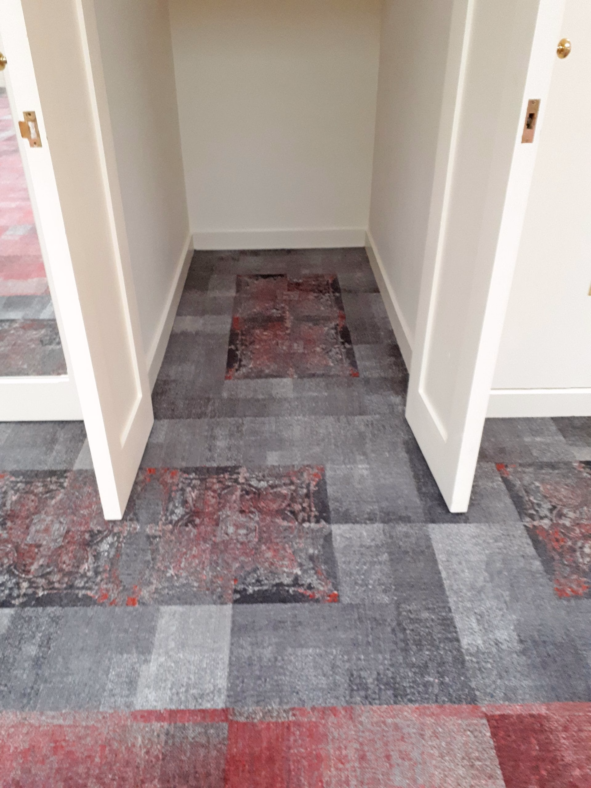 5 scaled flooring.